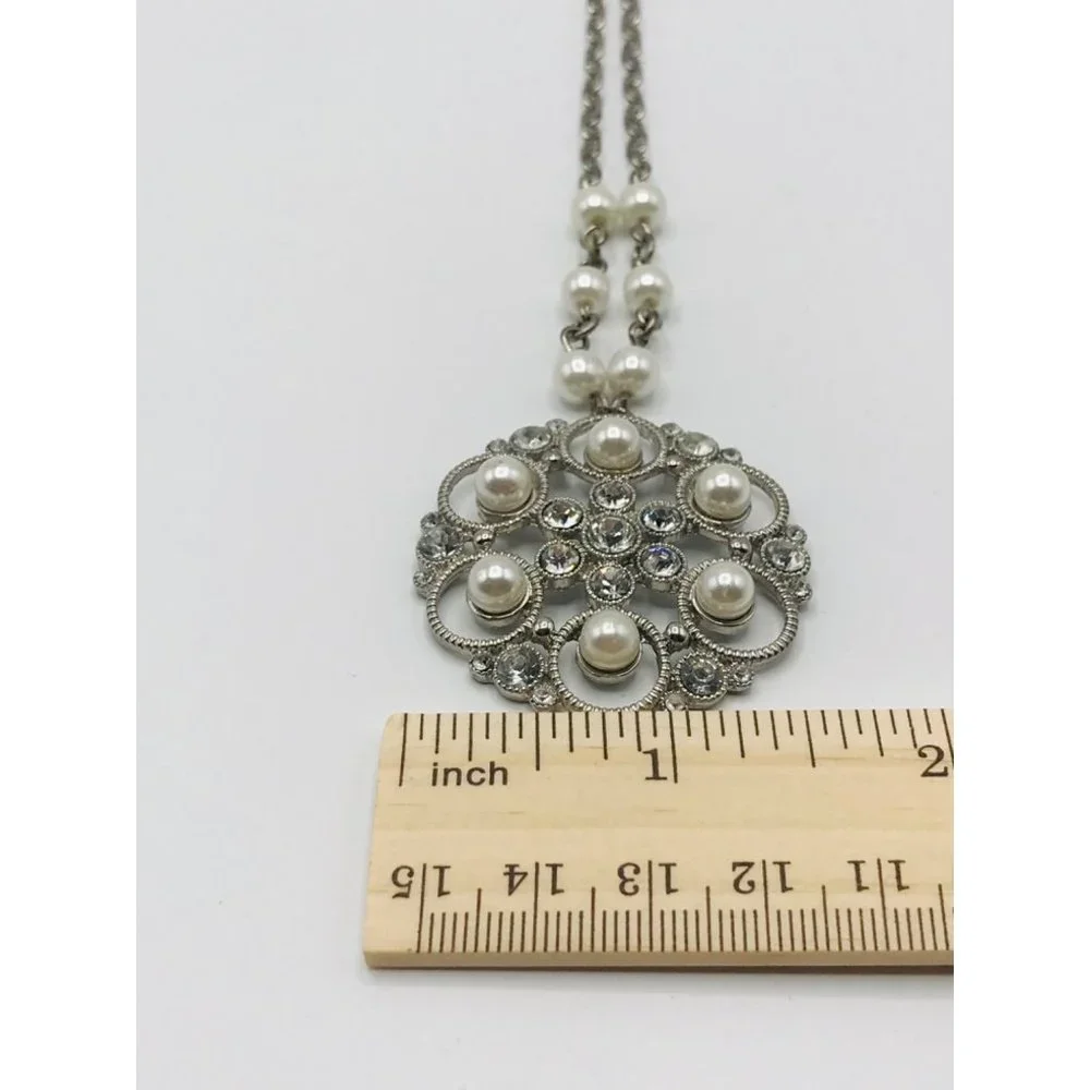 Vintage Liz & Co. Medallion Flower fiery rhinestone faux glass pearls necklace.